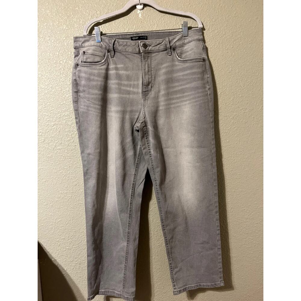 Simply, Vera Vera Wang, relax boyfriend crop women’s jeans, size 14